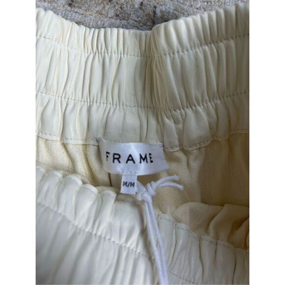 Frame Pleated Lamb Leather Short Women's Cream Size Medium - Picture 12 of 14